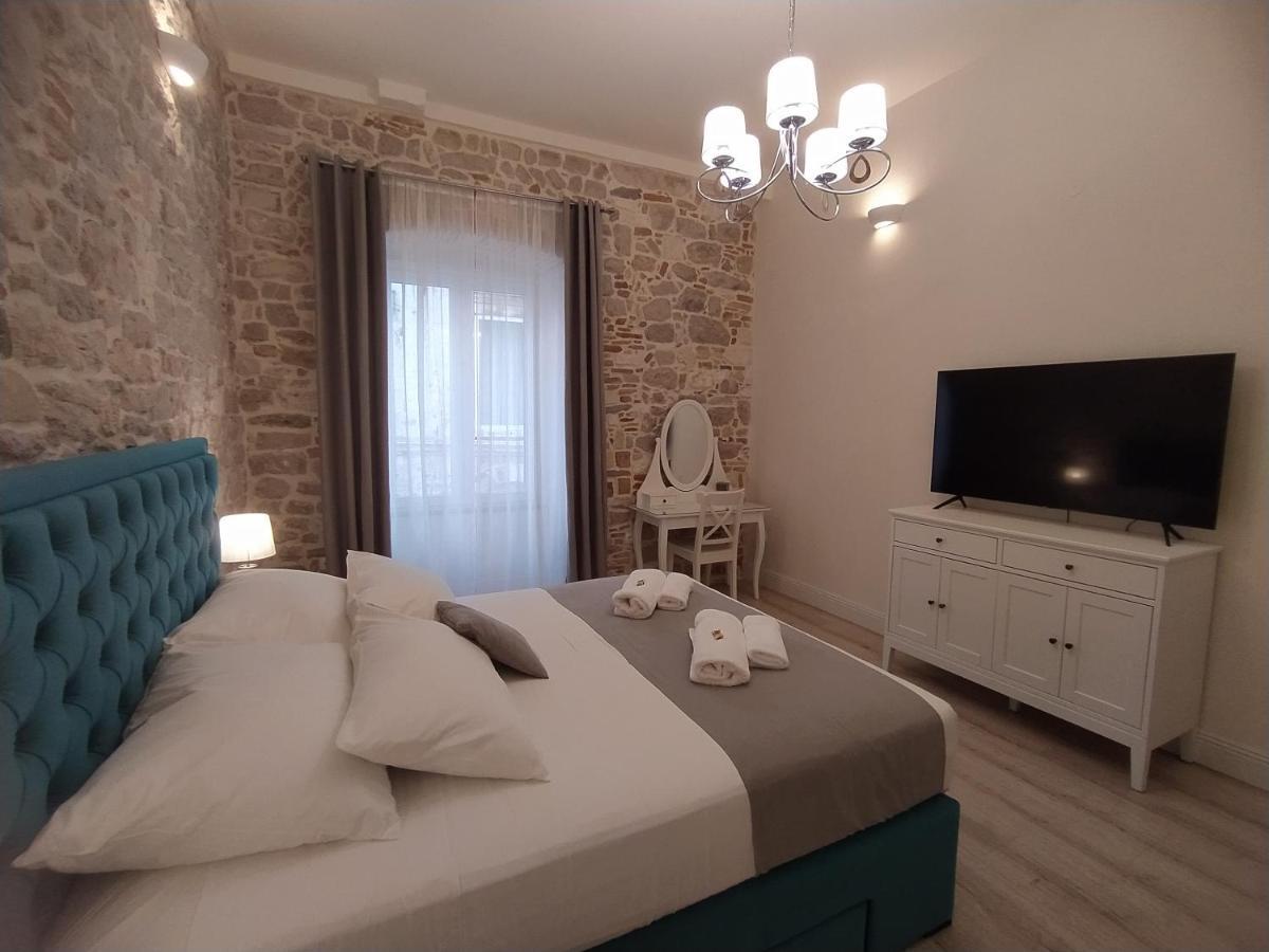 Antique - Center Apartment